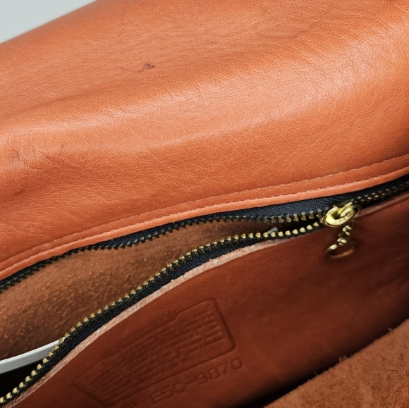 Vintage COACH Court Bag 9870 – Rare Red Leather – Turnlock Shoulder Bag . - Picture 14 of 16